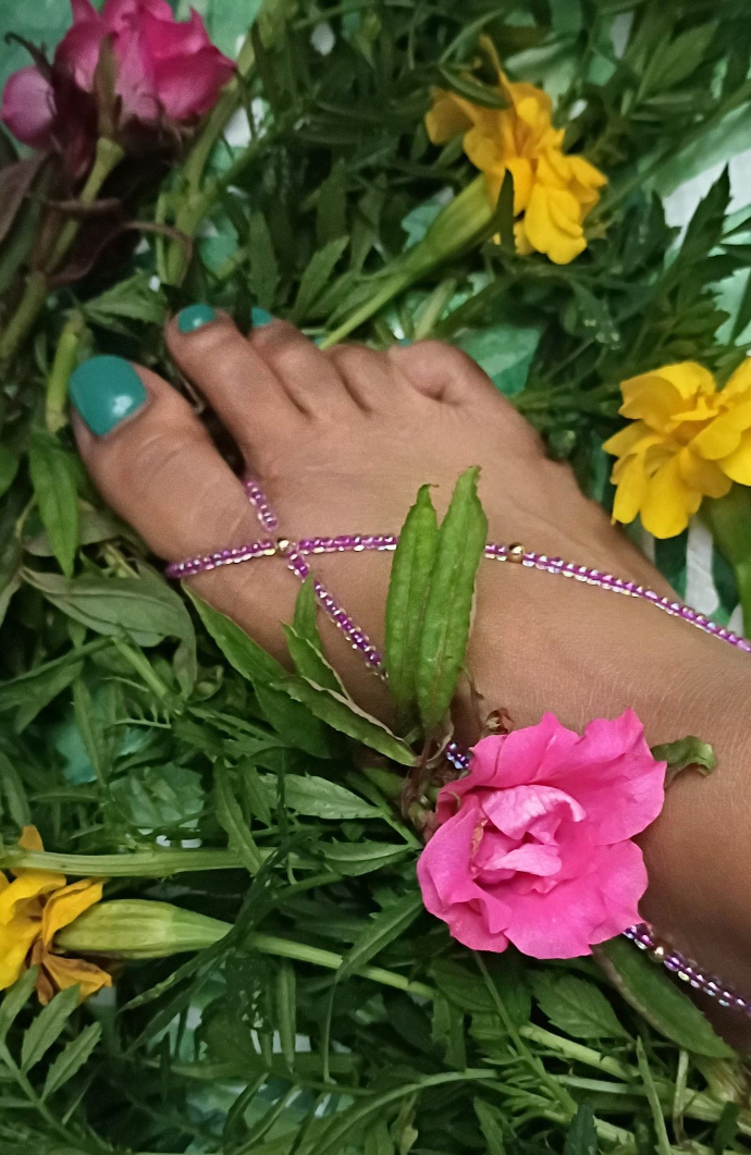 Pink flower Barefoot Blooms beaded foot jewelry